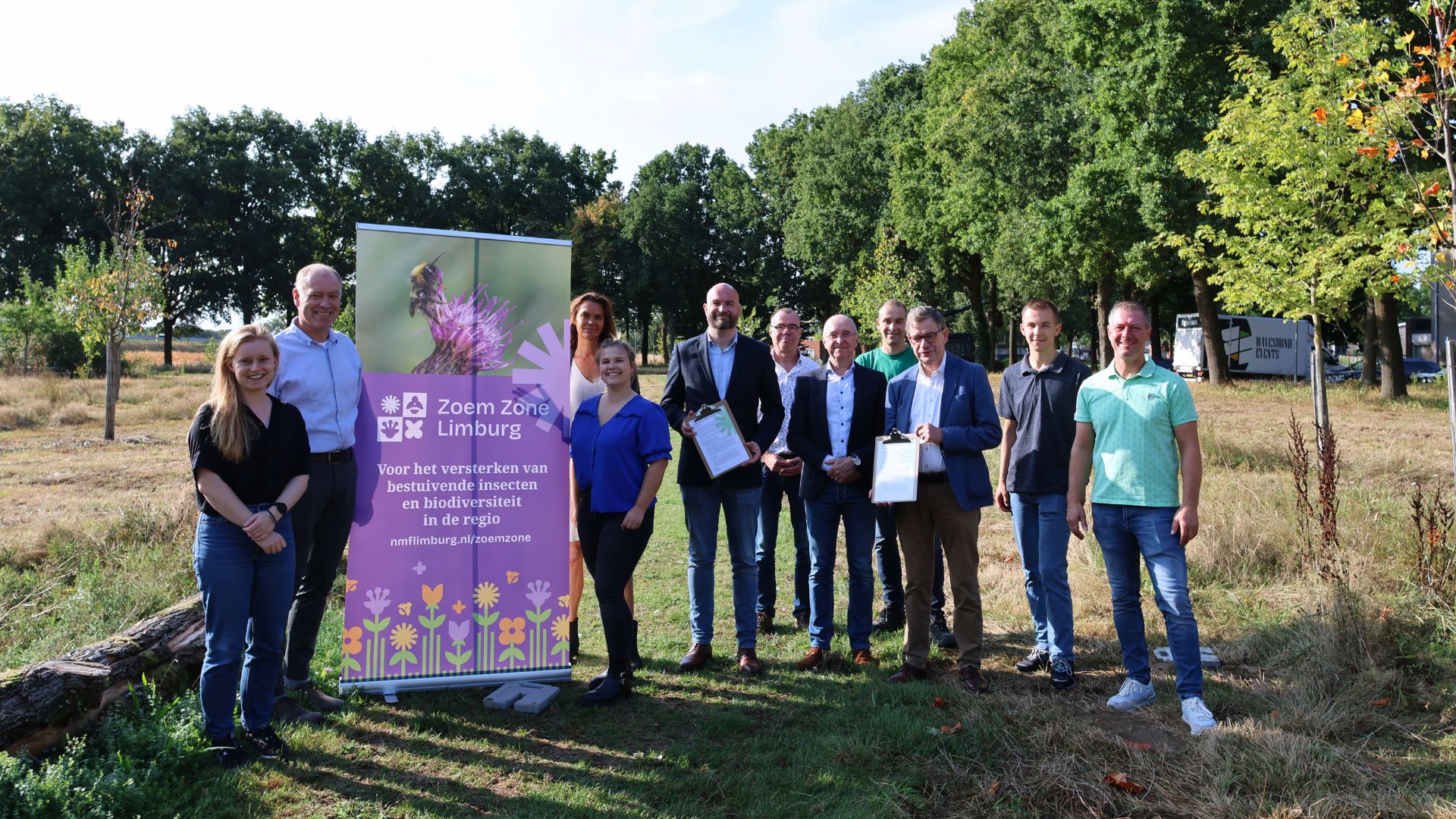 groepsfoto met wethouders, medewerkers NMF Limburg, gemeenten Maasgouw en Echt-Susteren en Wageningen Environmental Research